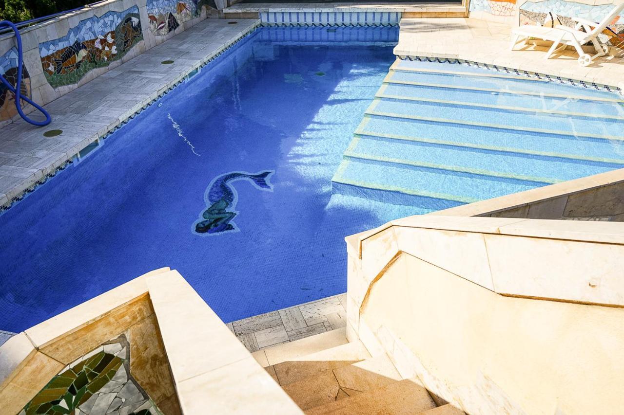 Picasso Villa *